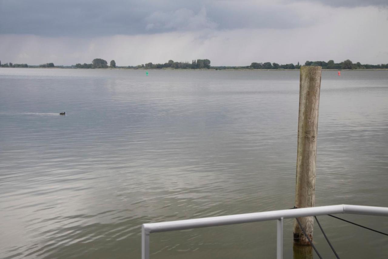 בידינגהאוזן Houseboat Uitzicht Over Veluwemeer, Natuurlokatie, Prachtige Vergezichten מראה חיצוני תמונה