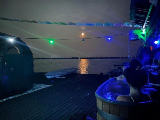 בידינגהאוזן Houseboat Uitzicht Over Veluwemeer, Natuurlokatie, Prachtige Vergezichten מראה חיצוני תמונה